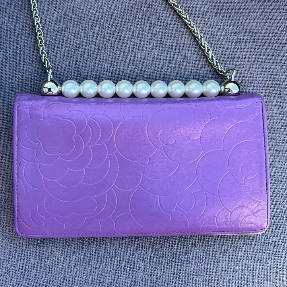 CHANEL Iridescent Purple Camellia CC
Logo Leather Long Bifold Wallet Purse - Picture 6 of 9